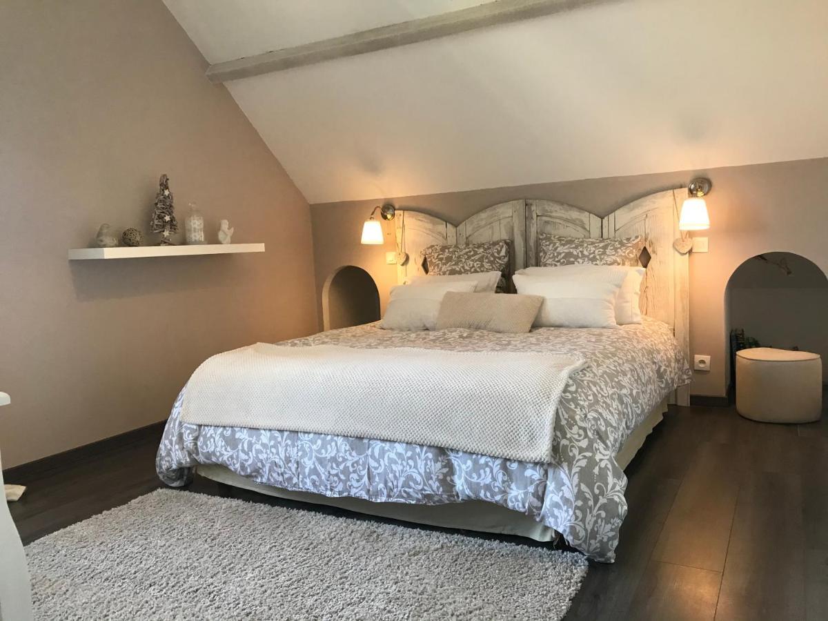 Chambres D'Hotes Des Demoiselles Ville-Saint-Jacques Esterno foto