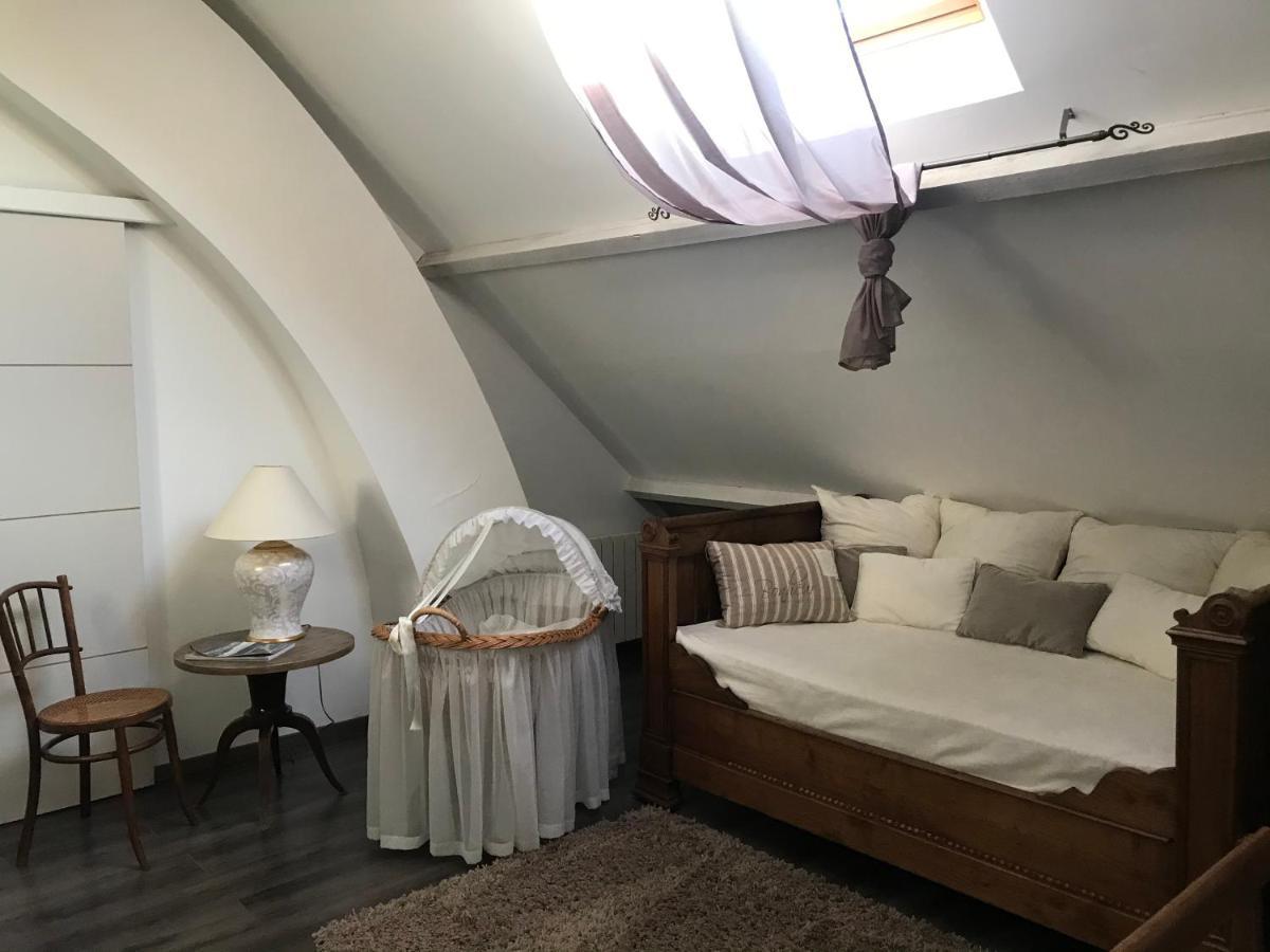 Chambres D'Hotes Des Demoiselles Ville-Saint-Jacques Esterno foto