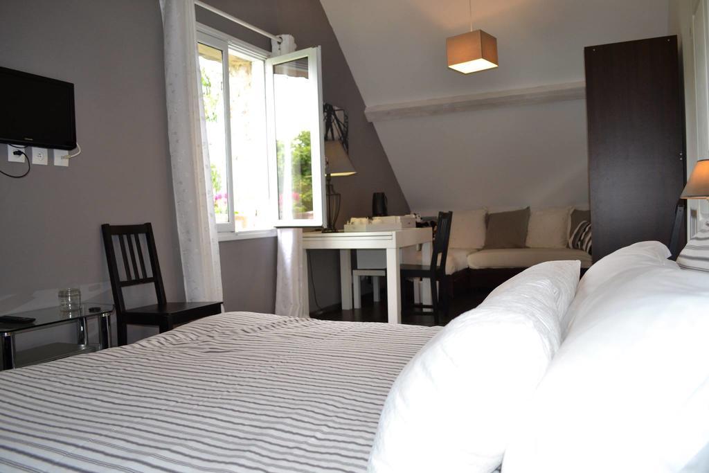 Chambres D'Hotes Des Demoiselles Ville-Saint-Jacques Esterno foto